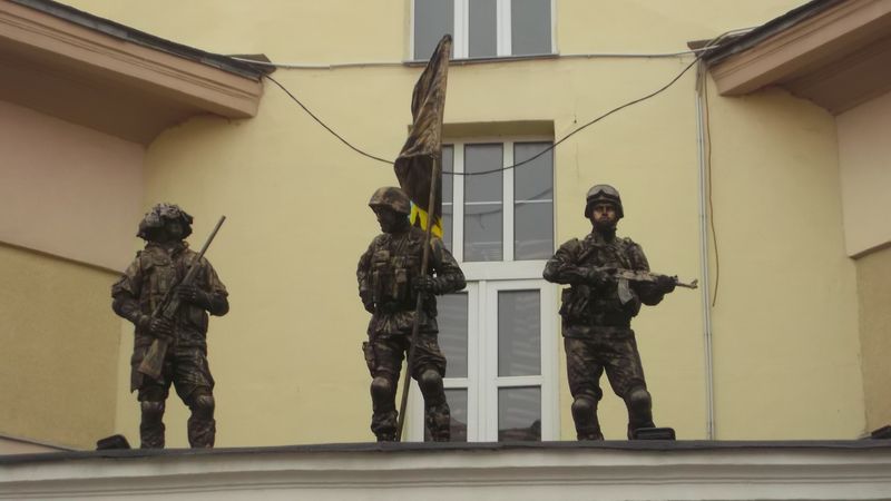 © Andrei  Kolyaskin - Living sculptures on the Independence Day in Ivano - Frankivsk City , Ukraine .