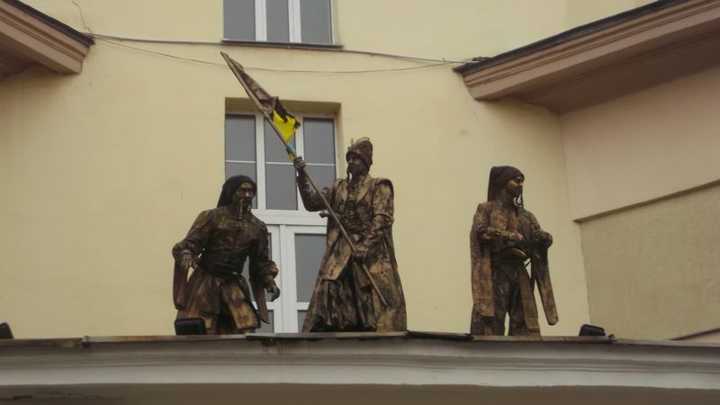 © Andrei  Kolyaskin - Image from the Living  sculptures  in  Ivano - Frankivsk  City 1 photography project