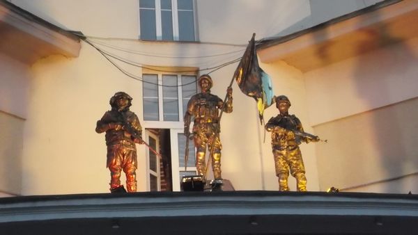 © Andrei  Kolyaskin - Living  sculptures  on  the  Independence  Day  in  Ivano - Frankivsk  City , Ukraine .