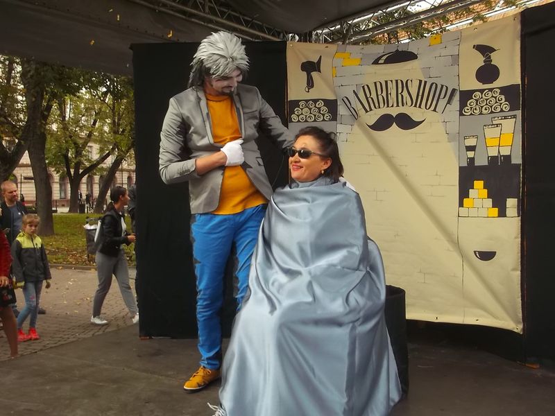 © Andrei  Kolyaskin - Living  sculptures  show  on  the  central  part  of  Ivano - Frankivsk  City , Ukraine .