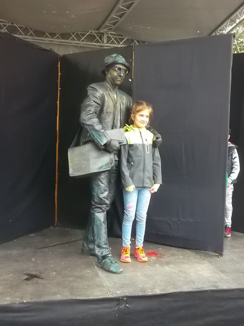 © Andrei  Kolyaskin - Living  sculptures  show  on  the  central  part  of  Ivano - Frankivsk  City , Ukraine .