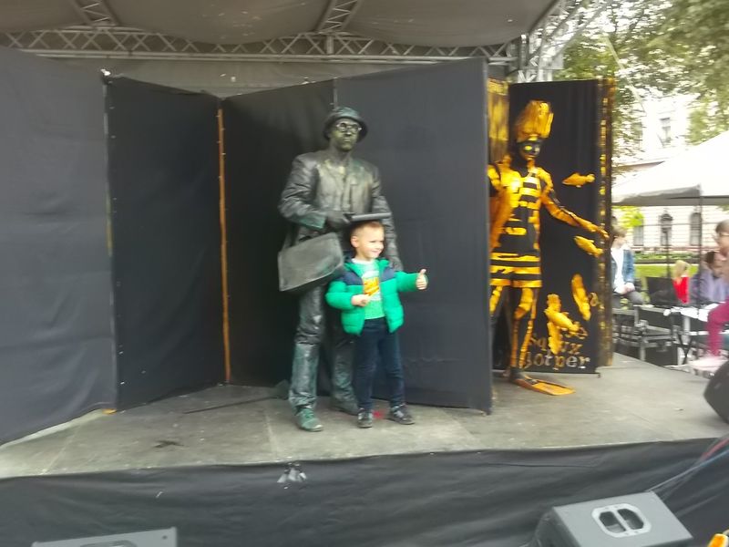 © Andrei  Kolyaskin - Living  sculptures  show  on  the  central  part  of  Ivano - Frankivsk  City , Ukraine .