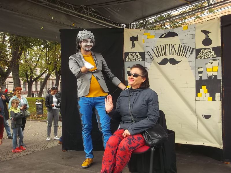 © Andrei  Kolyaskin - Living  sculptures  show  on  the  central  part  of  Ivano - Frankivsk  City , Ukraine .