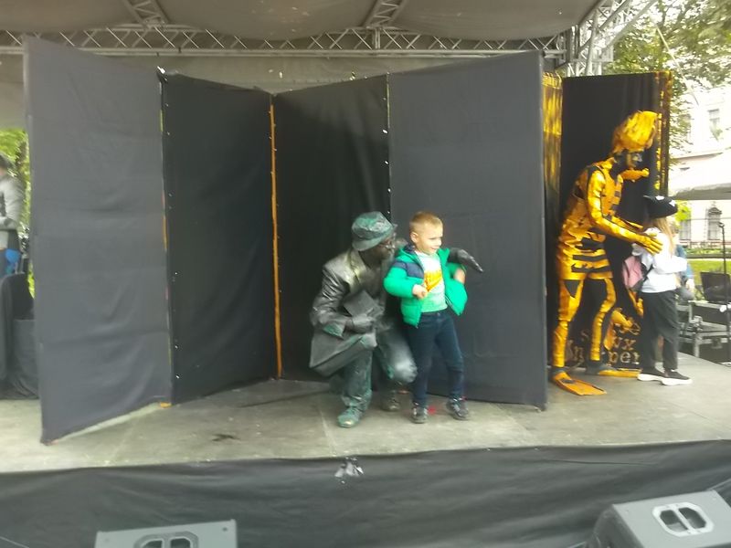 © Andrei  Kolyaskin - Living  sculptures  show  on  the  central  part  of  Ivano - Frankivsk  City , Ukraine .