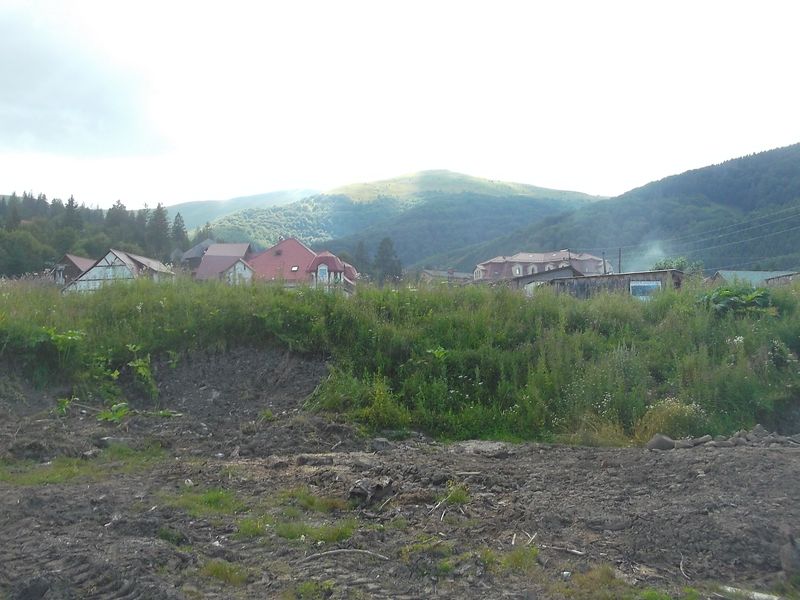 © Andrei  Kolyaskin - View  on  the  Carpatian  mointains in village Pylypets of Mezhygirya area Zacarpatian region , Ukraine .