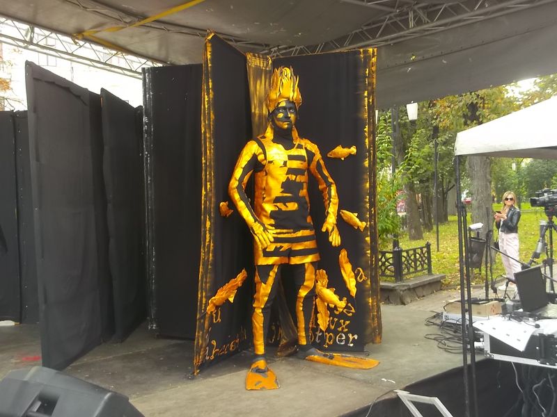 © Andrei  Kolyaskin - Living  sculptures  show  on  the  central  part  of  Ivano - Frankivsk  City , Ukraine .