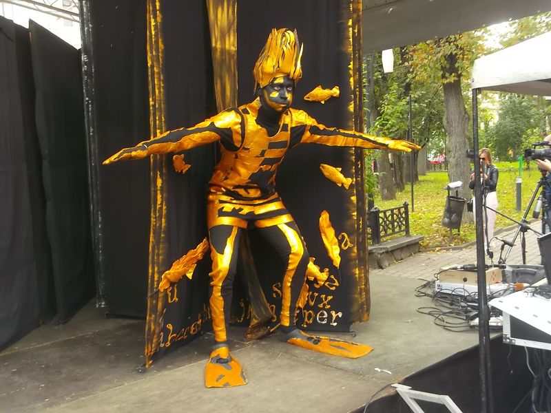 © Andrei  Kolyaskin - Living  sculptures  show  on  the  central  part  of  Ivano - Frankivsk  City , Ukraine .