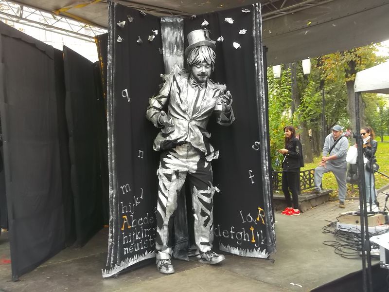 © Andrei  Kolyaskin - Living  sculptures  show  on  the  central  part  of  Ivano - Frankivsk  City , Ukraine .