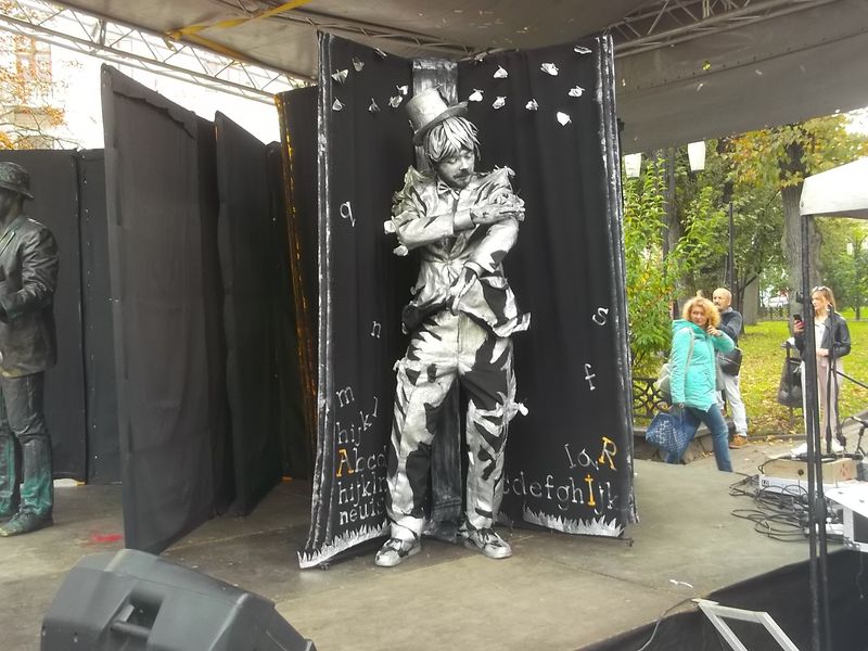 © Andrei  Kolyaskin - Living  sculptures  show  on  the  central  part  of  Ivano - Frankivsk  City , Ukraine .