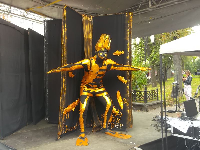 © Andrei  Kolyaskin - Living  sculptures  show  on  the  central  part  of  Ivano - Frankivsk  City , Ukraine .