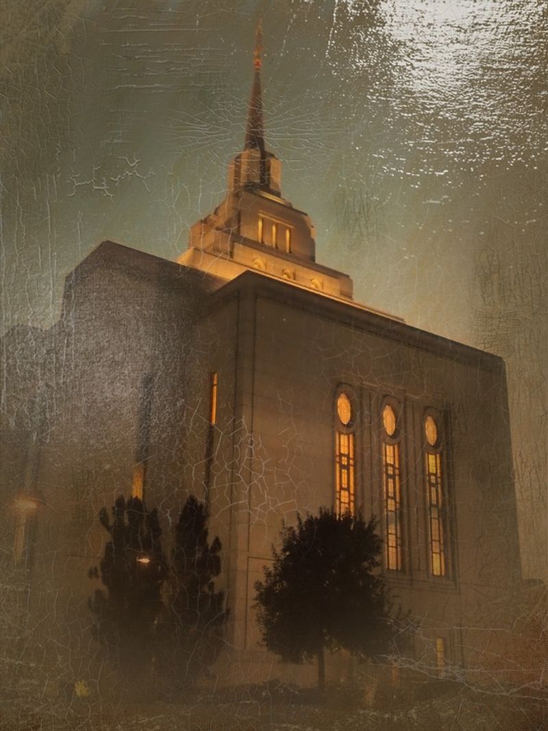 © Andrei  Kolyaskin - Image from the Ukrainian  Kyiv  Temple  in  oil  painting  5 photography project