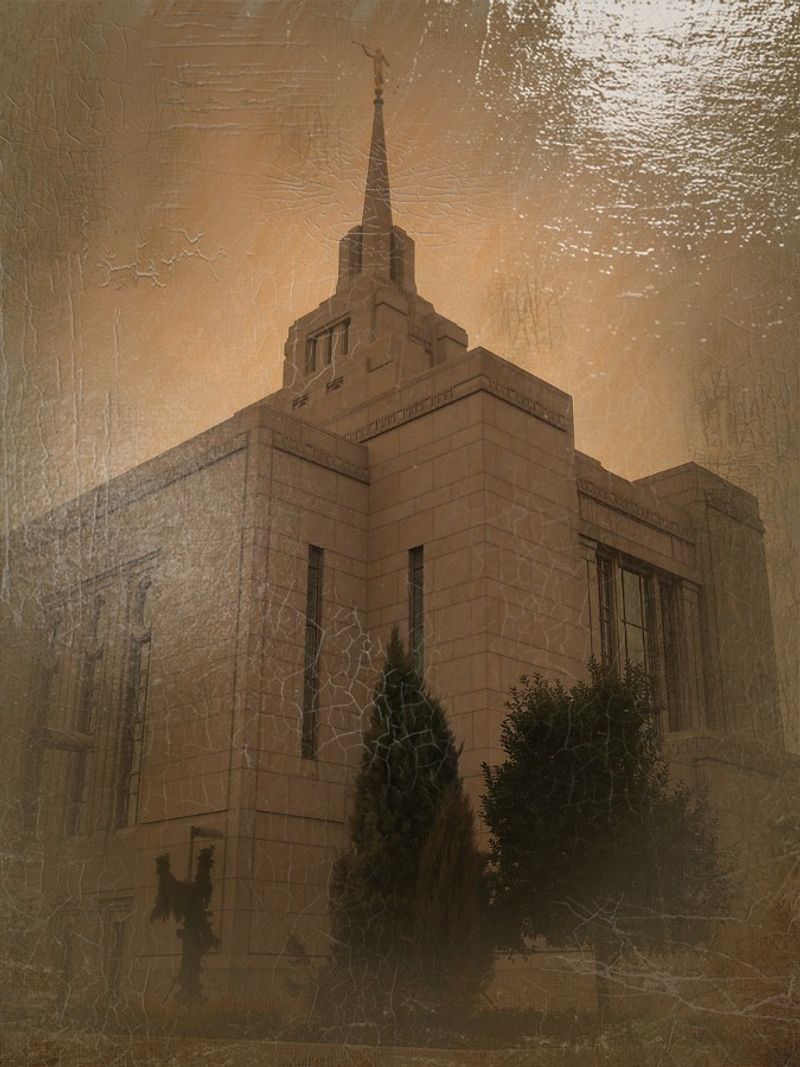 © Andrei  Kolyaskin - Image from the Ukrainian  Kyiv  Temple  in  oil  painting  5 photography project