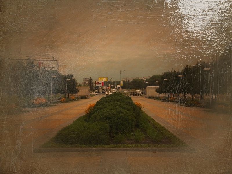 © Andrei  Kolyaskin - Image from the Ukrainian  Kyiv  Temple  in  oil  painting  5 photography project