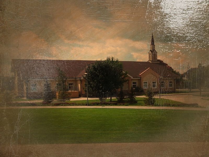 © Andrei  Kolyaskin - Image from the Ukrainian  Kyiv  Temple  in  oil  painting 4 photography project