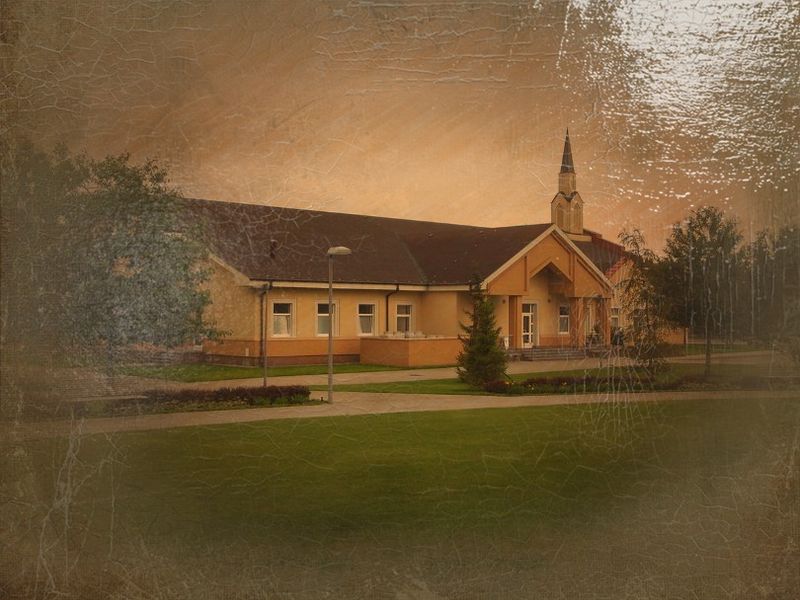 © Andrei  Kolyaskin - Image from the Ukrainian  Kyiv  Temple  in  oil  painting 4 photography project