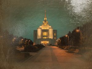 Ukrainian  Kyiv  Temple  in  oil  painting 4
