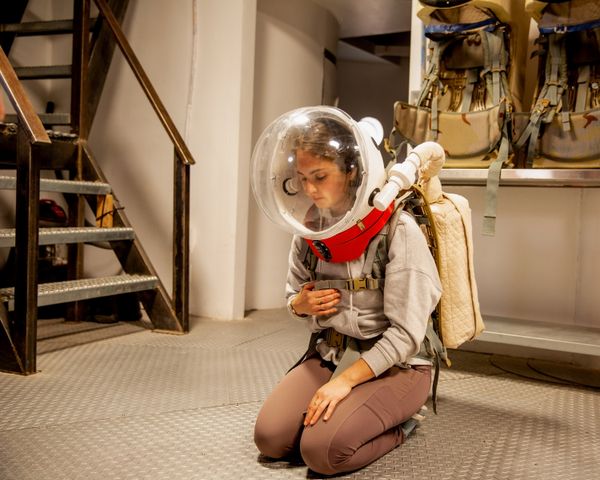 © Kris Davidson - Analog astronaut simulating a medical emergency at the Mars Desert Research Station.