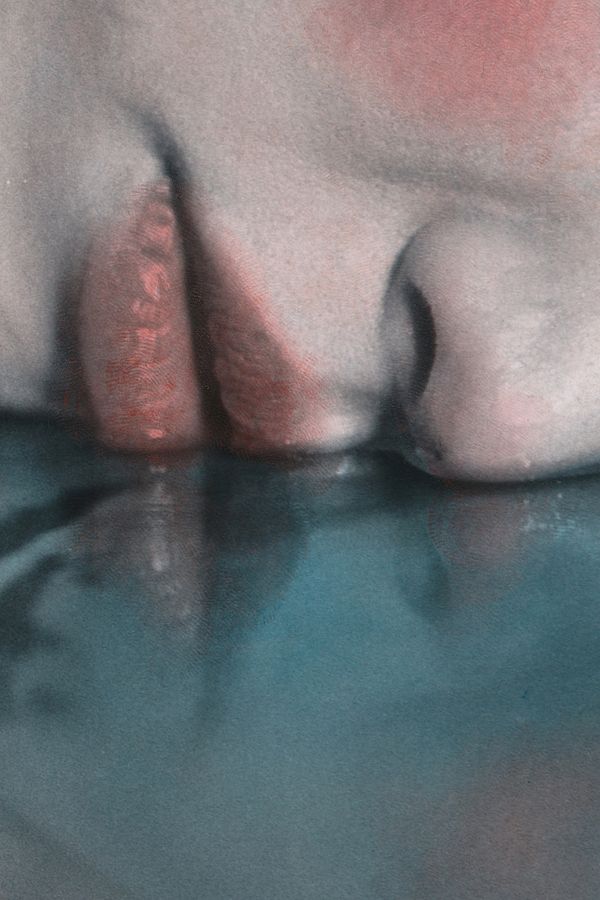 © Eloïse Labarbe-Lafon - Image from the Fantômes photography project