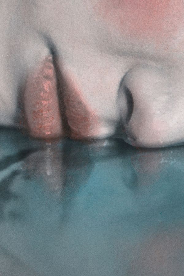 © Eloïse Labarbe-Lafon - Image from the Fantômes photography project