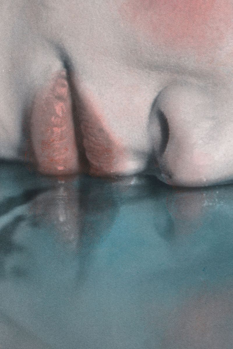 © Eloïse Labarbe-Lafon - Image from the Fantômes photography project