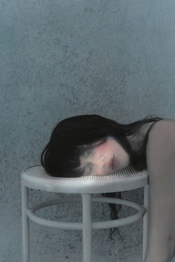 © Eloïse Labarbe-Lafon - Image from the Fantômes photography project