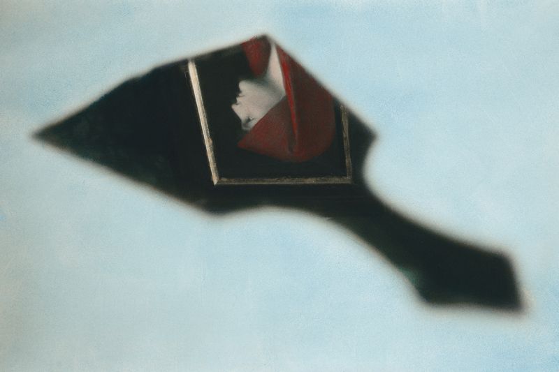 © Eloïse Labarbe-Lafon - Image from the Fantômes photography project