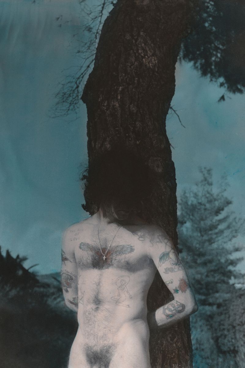 © Eloïse Labarbe-Lafon - Image from the Fantômes photography project