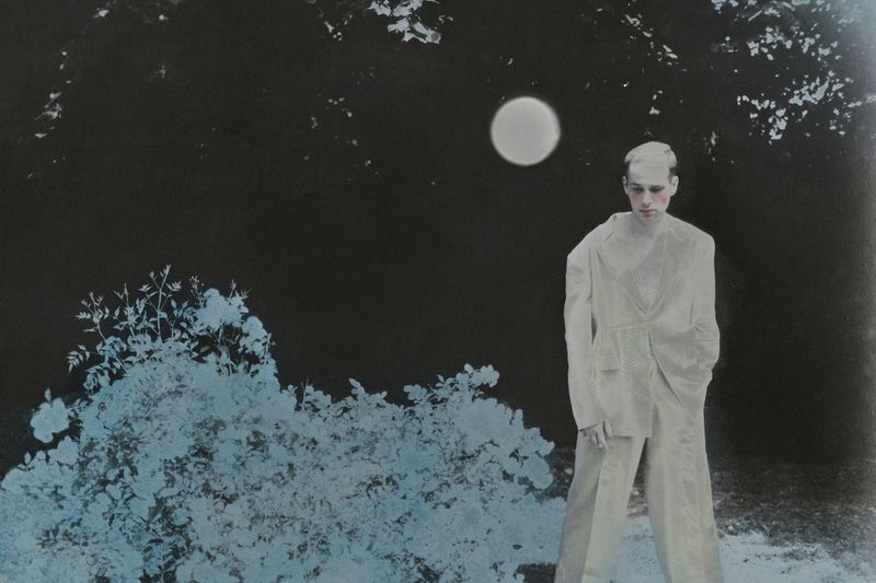 © Eloïse Labarbe-Lafon - Image from the Fantômes photography project