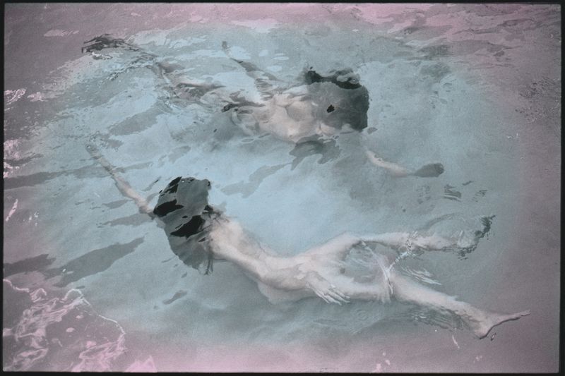 © Eloïse Labarbe-Lafon - Image from the Fantômes photography project