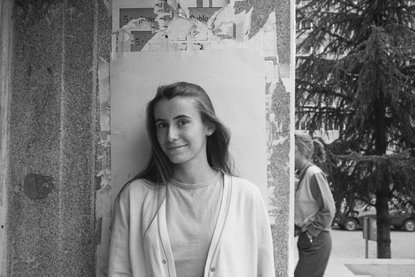 © Handshake - Universitary portrait