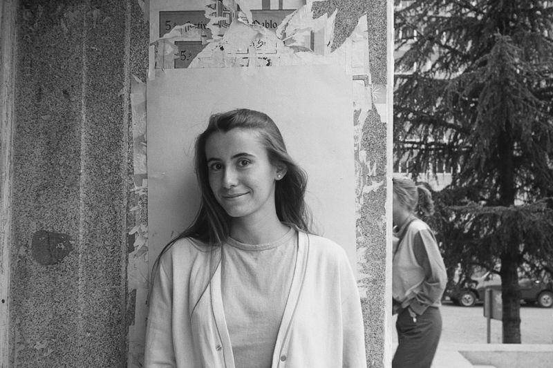 © Handshake - Universitary portrait