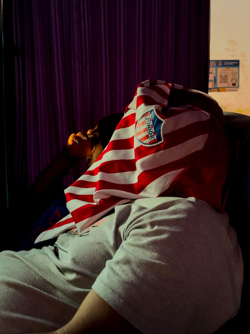 © Jose Menendez - In transit. Colombia Caribbean coast . 2024.