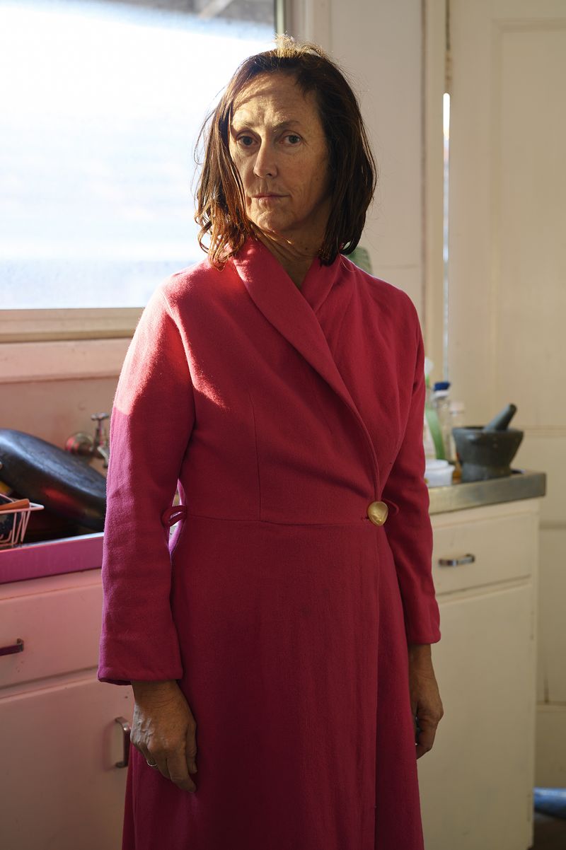 © Olive Lipscombe - Image from the Au nom de la mère photography project