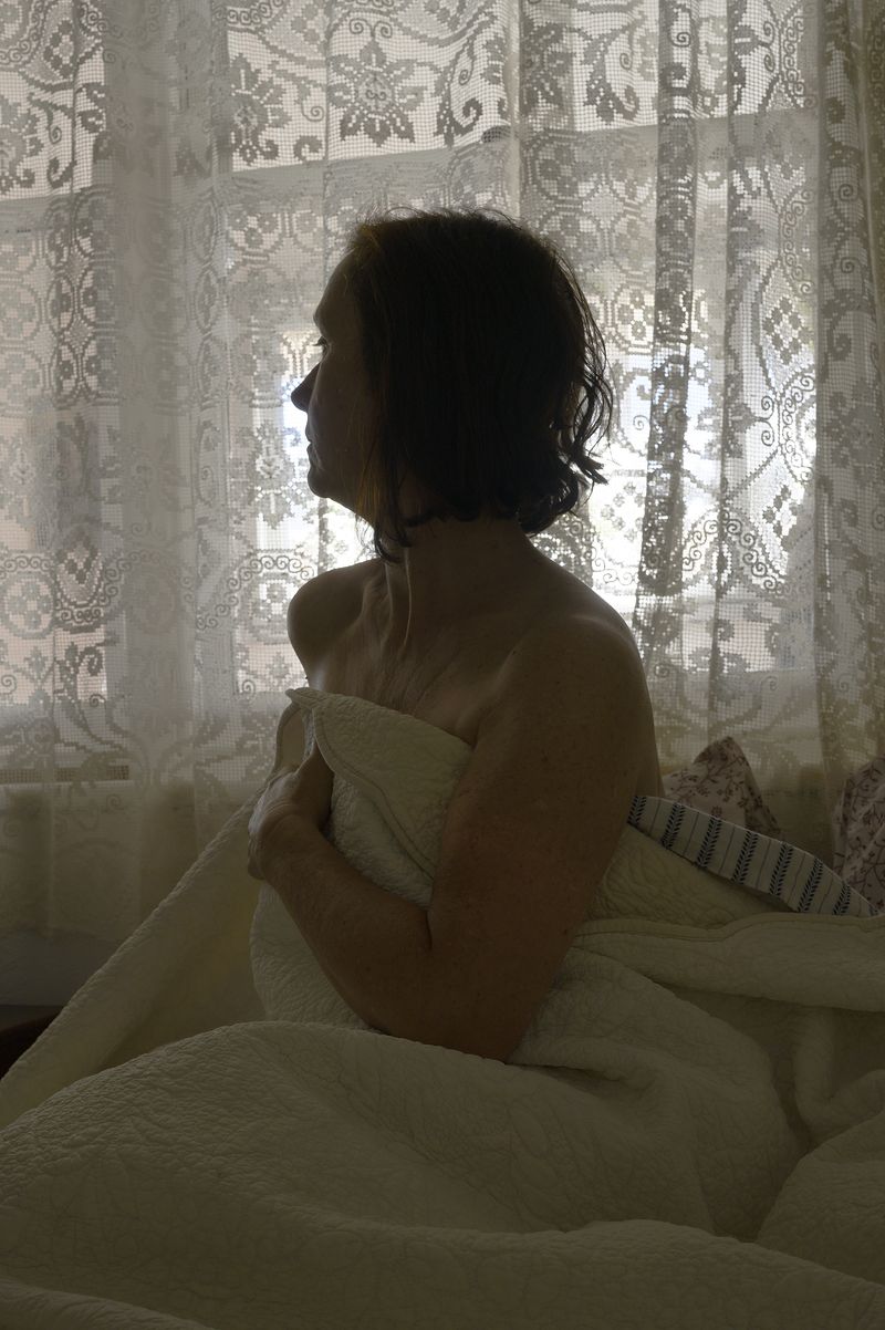 © Olive Lipscombe - Image from the Au nom de la mère photography project