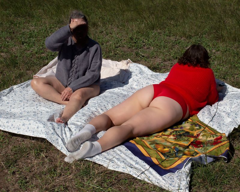 © Chloe Scout Nix - mum and bum 2023