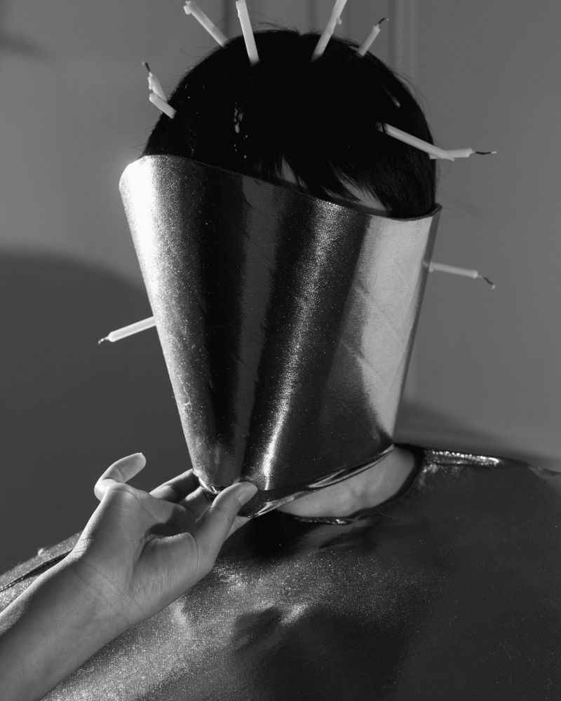 © Kaiwei Duan - Image from the What Are You Touching photography project