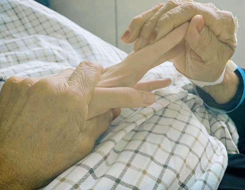 © Kaiwei Duan - Image from the Don't leave me photography project