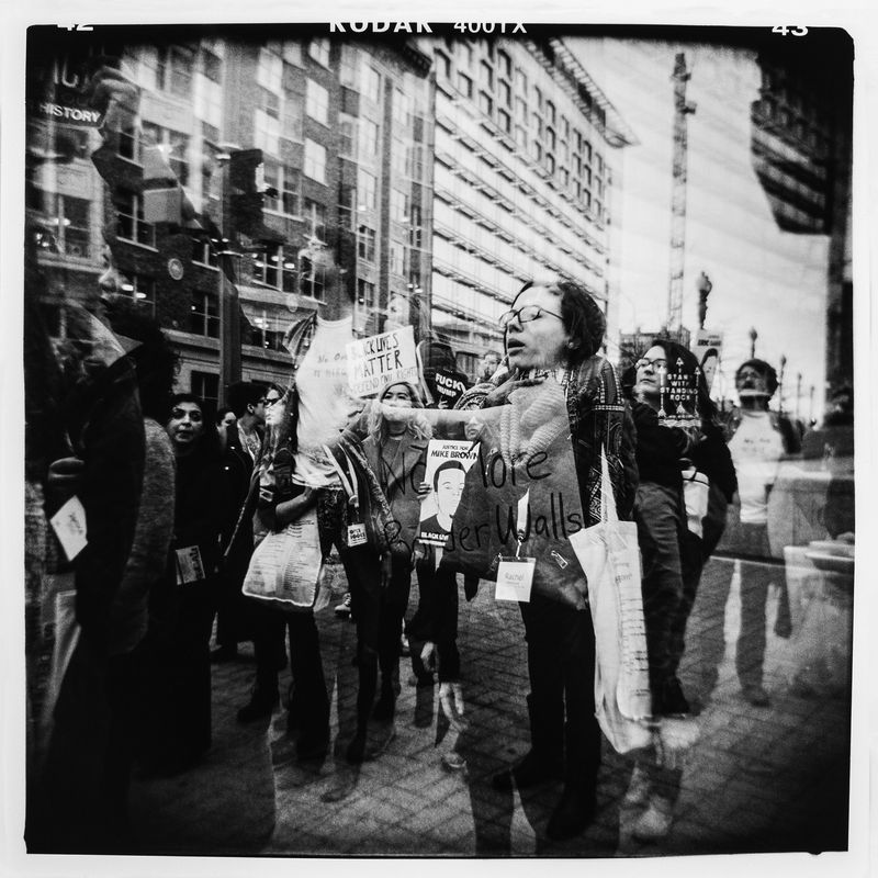 © Elizabeth Z. Pineda - Image from the Caught between Two Worlds photography project