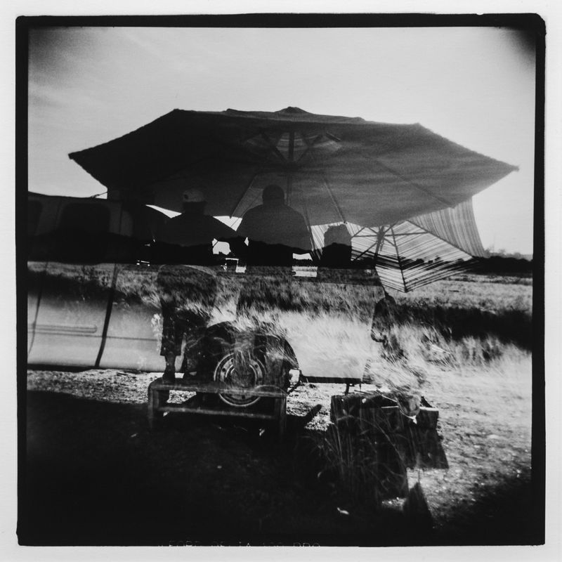 © Elizabeth Z. Pineda - Image from the Caught between Two Worlds photography project