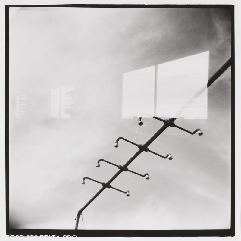 © Elizabeth Z. Pineda - Image from the Caught between Two Worlds photography project