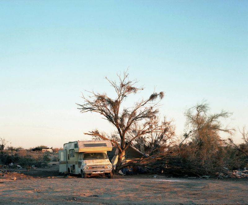 © Laura Henno - The Marinne’s trailer, Slab city (USA), 2017