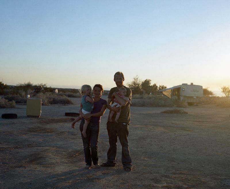 © Laura Henno - Maryann, Jack, Ethan and Jack-Jack, Slab city (USA), 2017