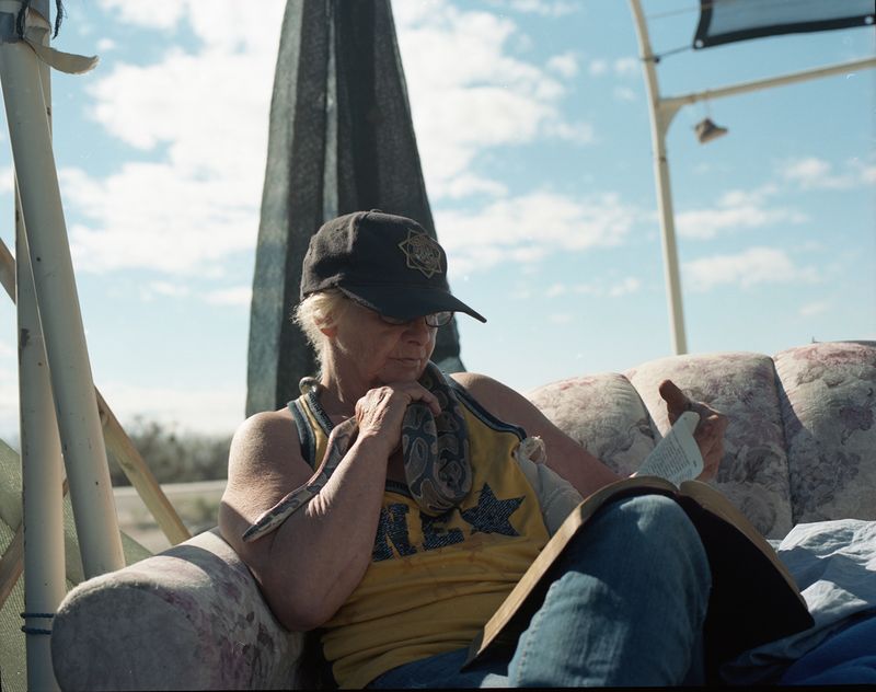 © Laura Henno - Julie, Slab city (USA), 2017