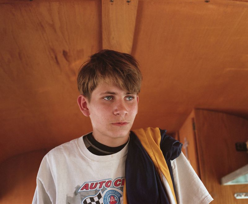 © Laura Henno - The runaway boy, Slab city (USA), 2017