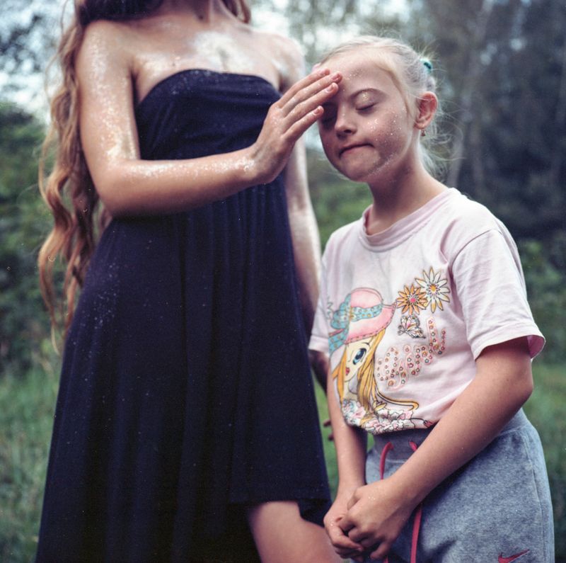 © Ioana Cirlig - Playing with glitter.