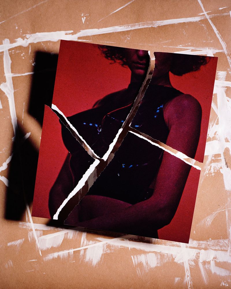 © Sarah Palmer - Image from the Rose with Nails for Petals photography project