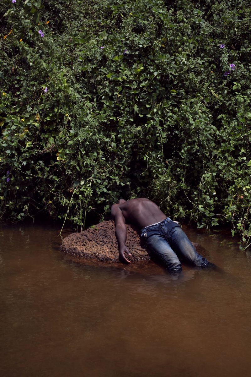 © Denisse Ariana Pérez - Image from the "Men and Water" photography project