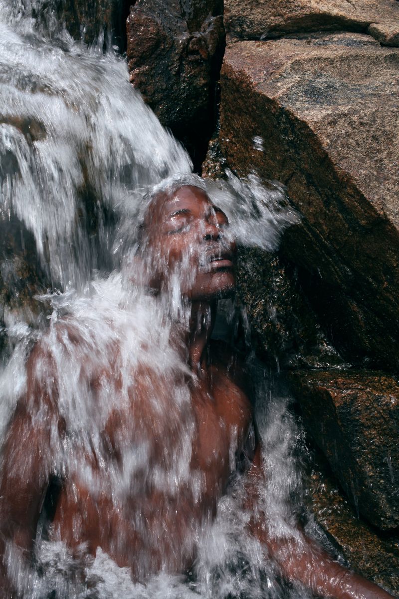 © Denisse Ariana Pérez - Image from the "Men and Water" photography project