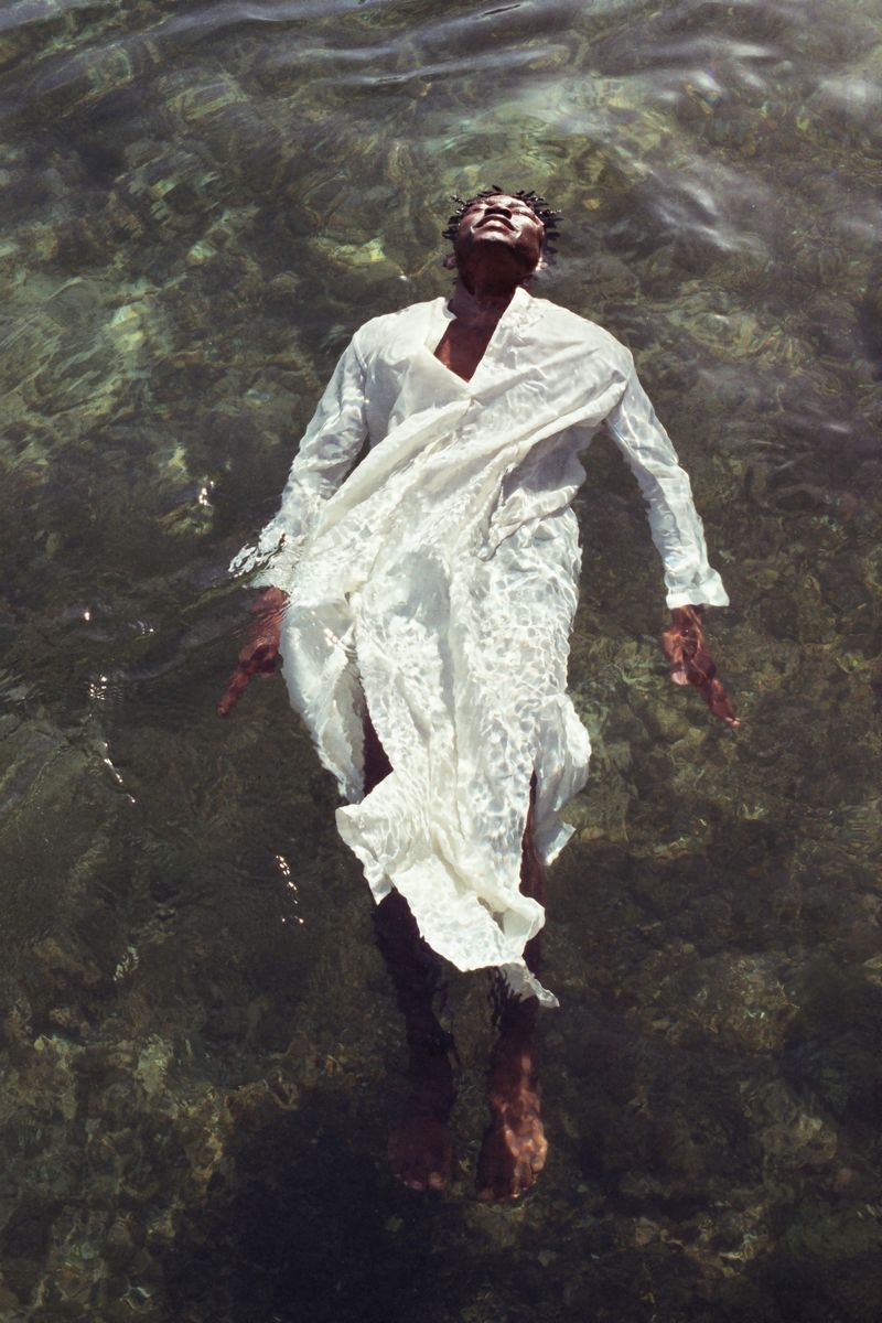 © Denisse Ariana Pérez - Image from the "Men and Water" photography project