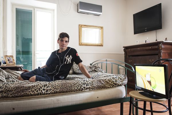 © Emanuela Colombo - Image from the quartieri spagnoli - napoli photography project